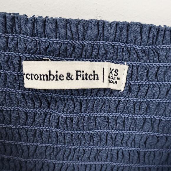 Abercrombie & Fitch Puff Sleeve Semi Cropped Babydoll Blouse Blue Dot Print XS - Picture 3 of 7